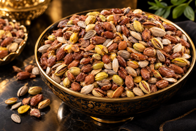 فرق آجیل خام و بوداده چیست