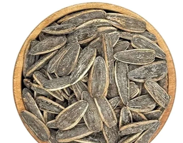 تخمه کانادایی شور